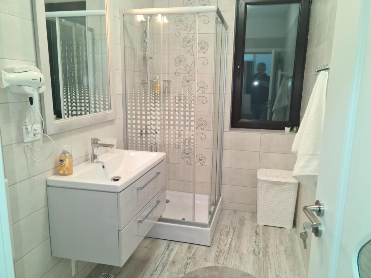 Apartament David Рымнику-Вылча Экстерьер фото