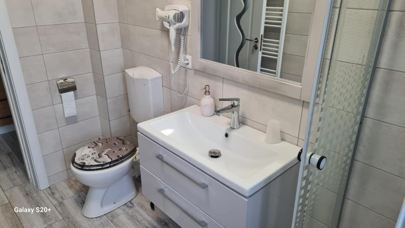 Apartament David Рымнику-Вылча Экстерьер фото