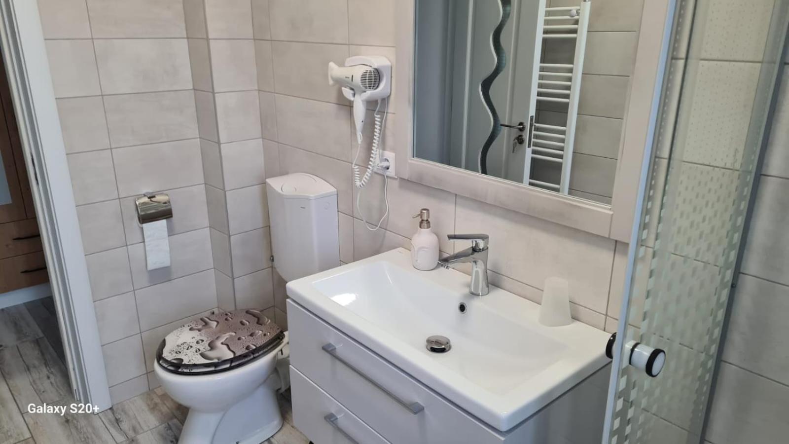 Apartament David Рымнику-Вылча Экстерьер фото
