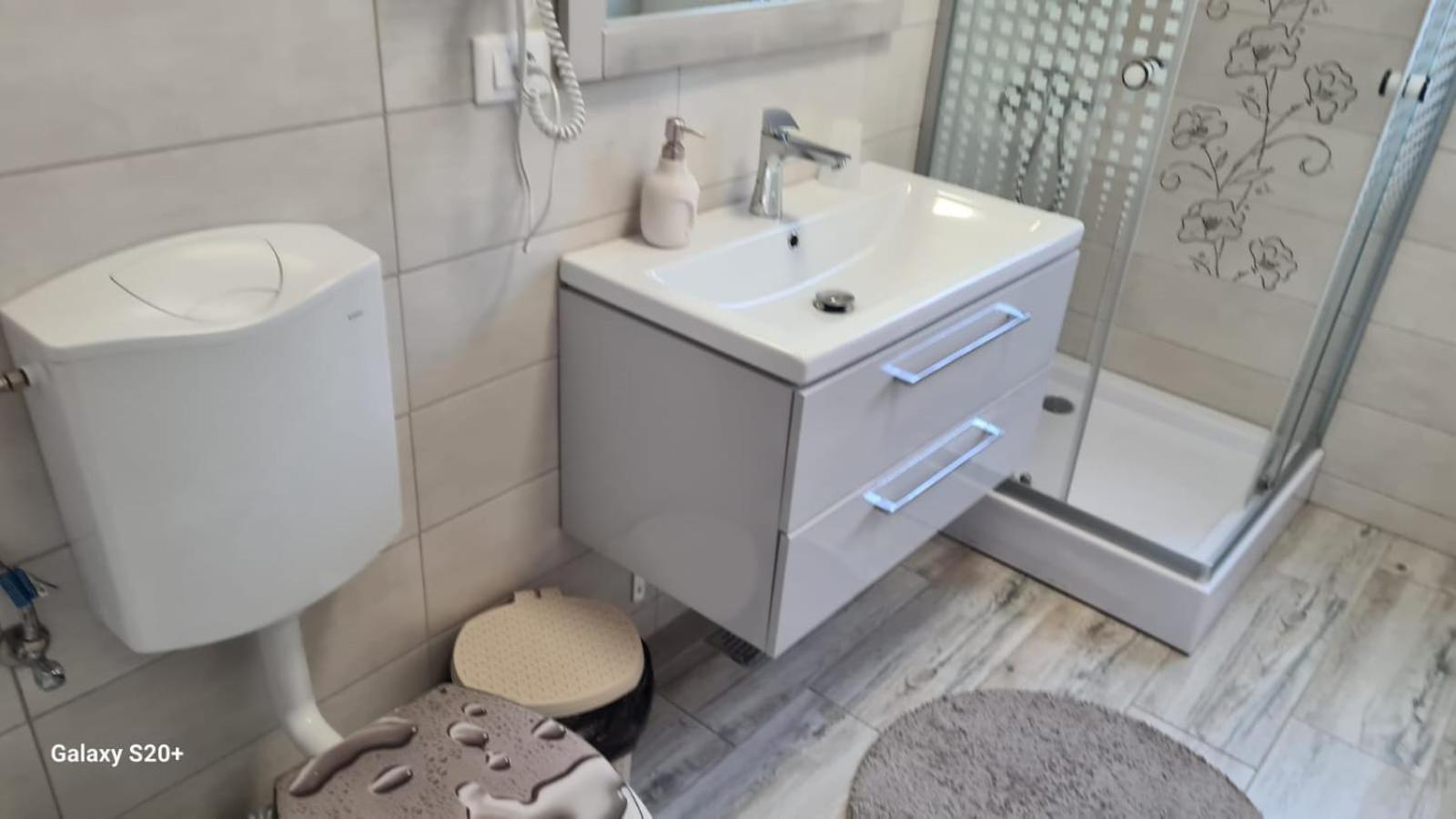 Apartament David Рымнику-Вылча Экстерьер фото