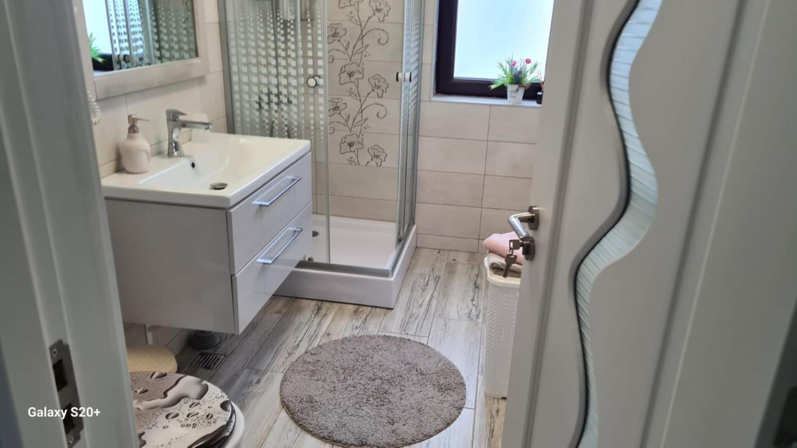 Apartament David Рымнику-Вылча Экстерьер фото